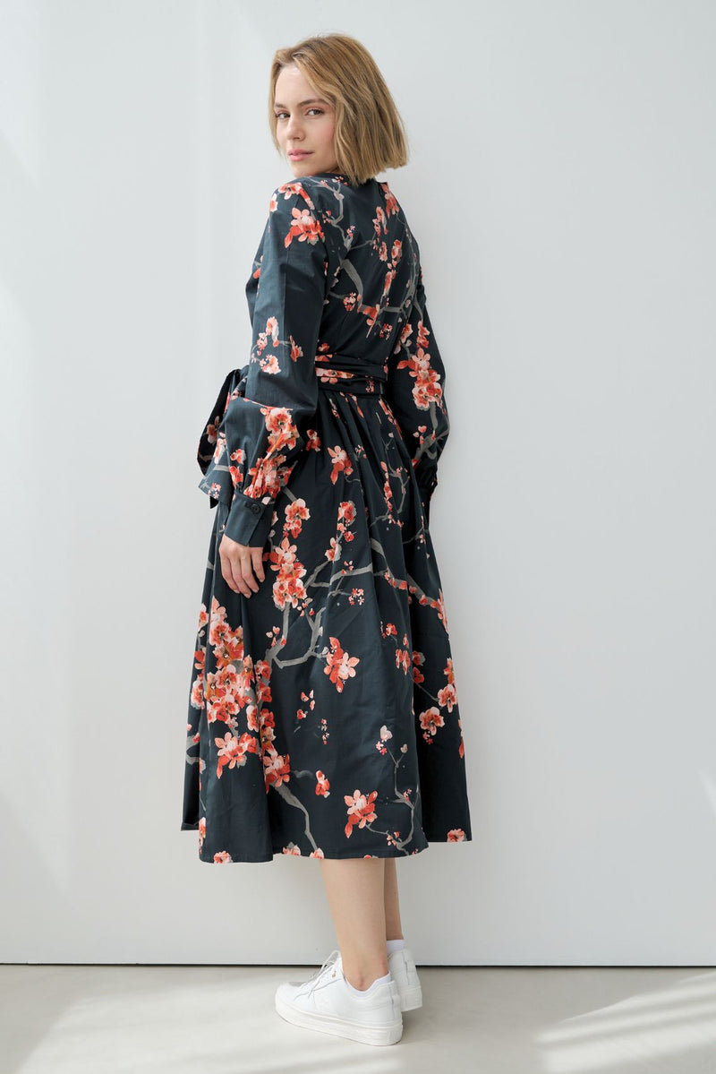 Kleid mit Kirschblüten-Print