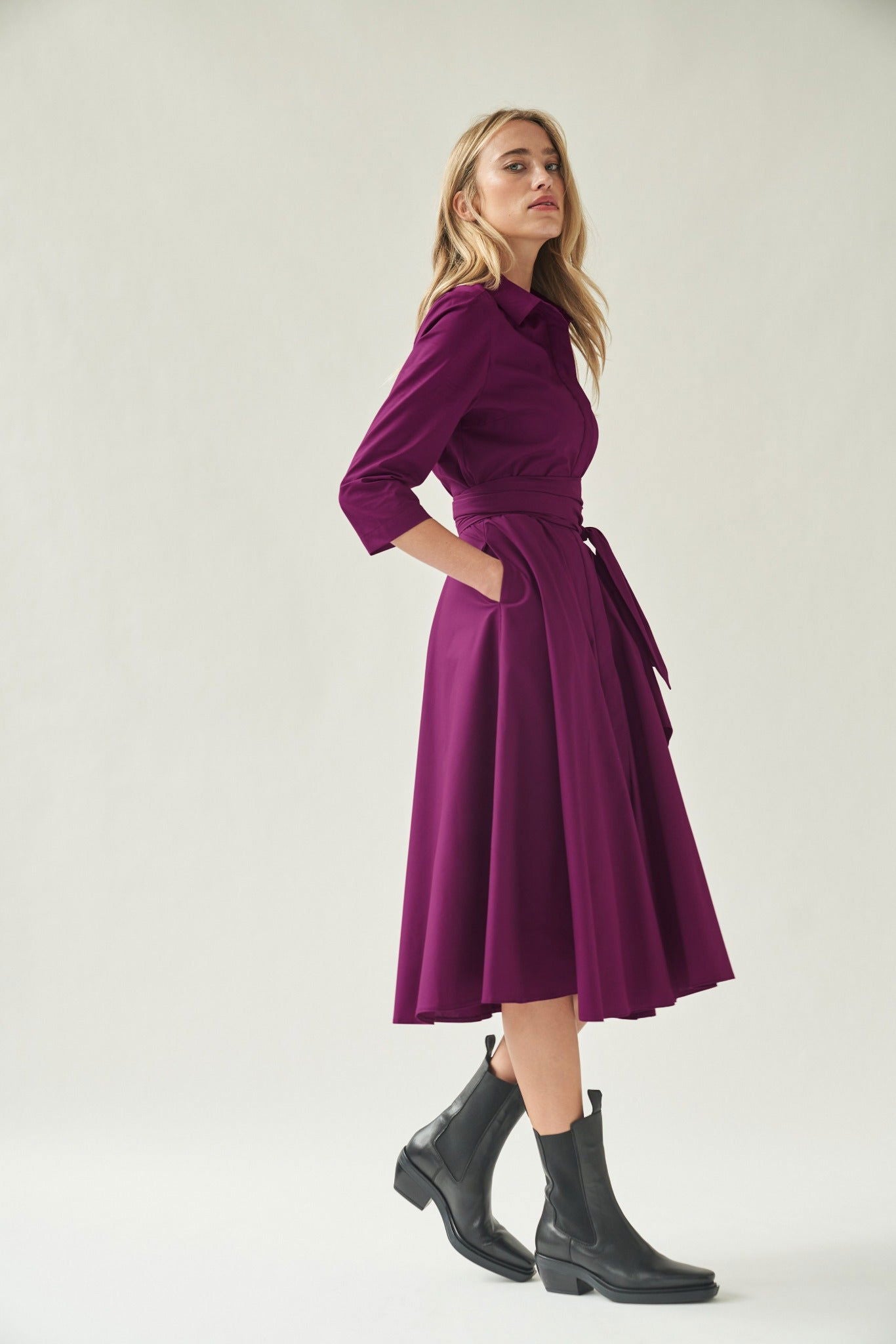 Blusenkleid mit Bindegürtel Aubergine - Marianna Déri