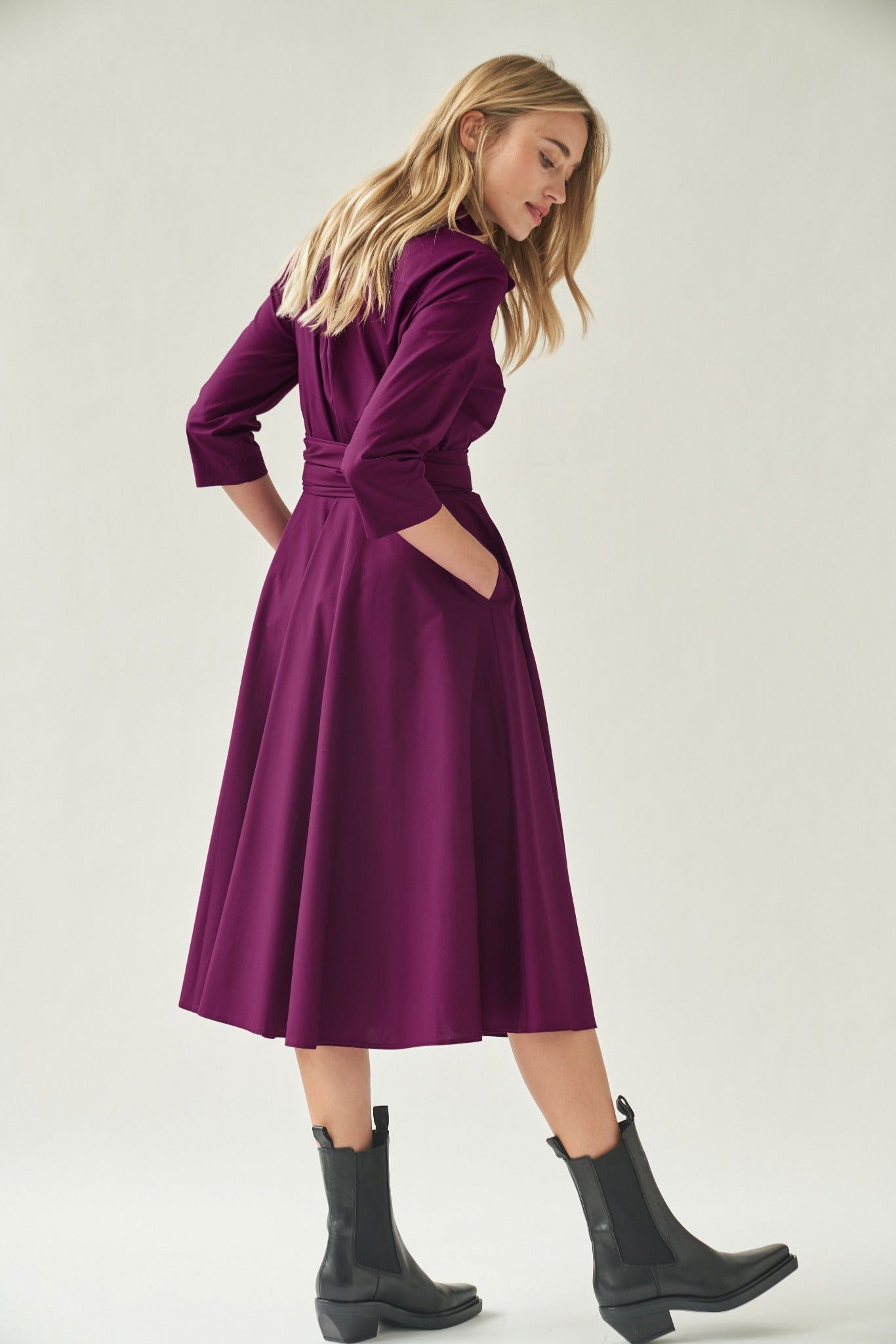 Blusenkleid mit Bindegürtel Aubergine - Marianna Déri